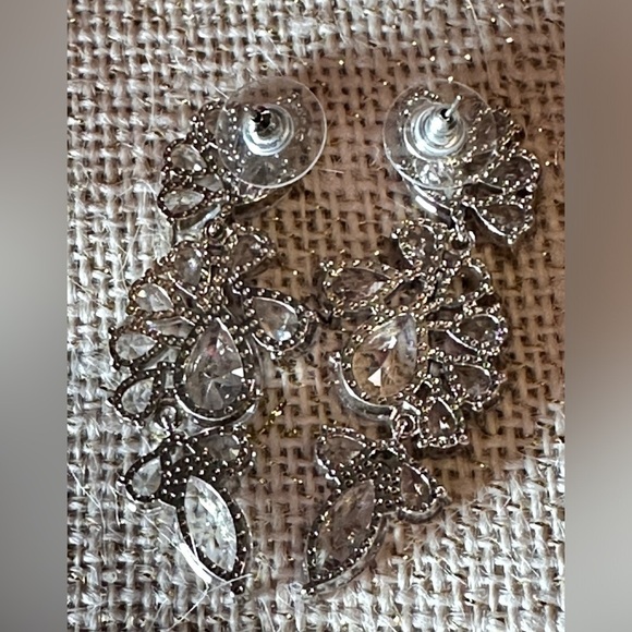 EARRINGS Crystal Prong Set Cluster Dangle Drop Silver Tone Wedding Pageant 4088 - Picture 6 of 10